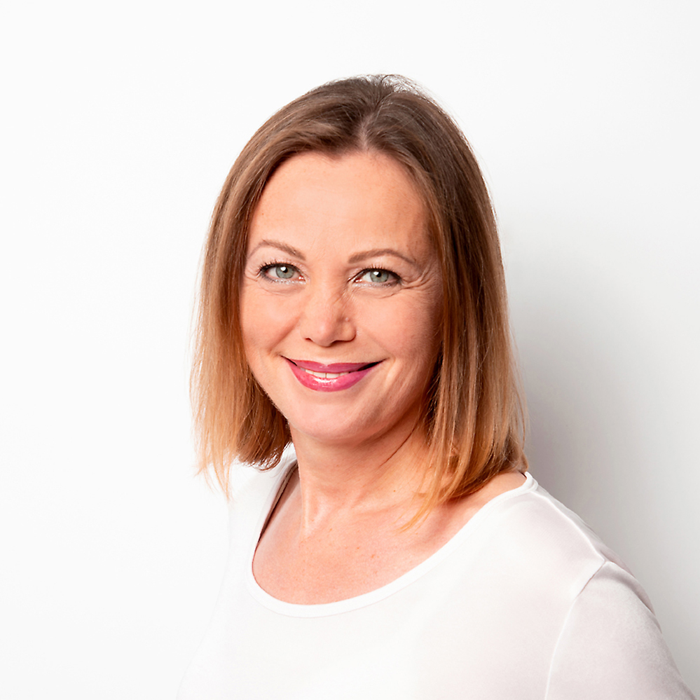 Shop Christiana Schweizer